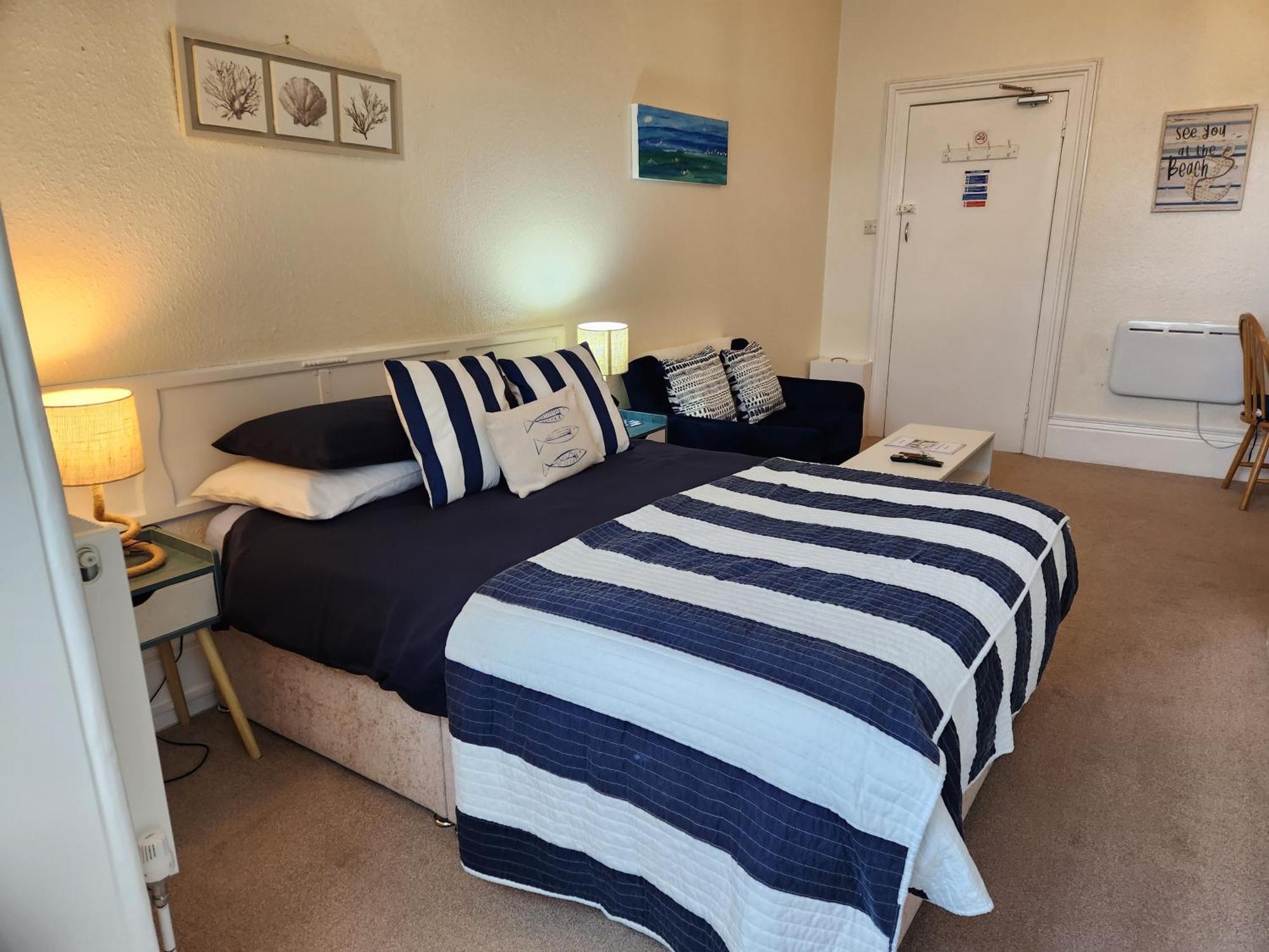 Rose Court Holiday Apartments 토키 외부 사진